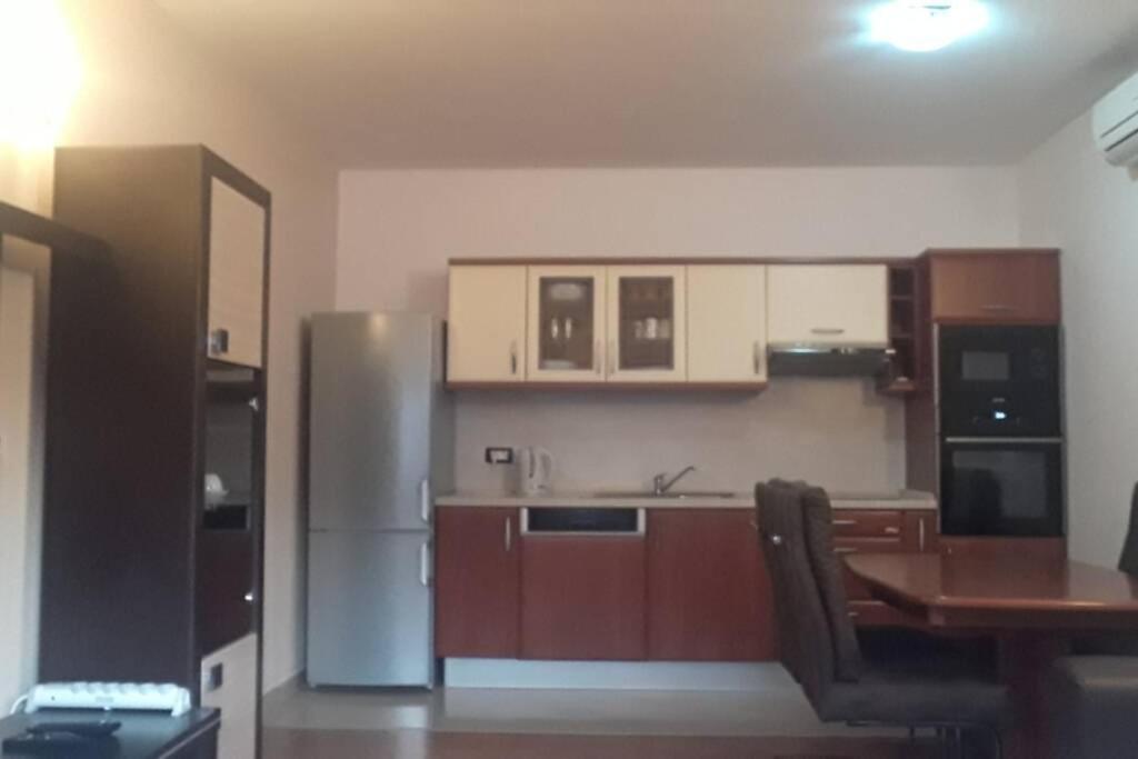 Apartman Franko - Uz Parking PUY Eksteriør bilde